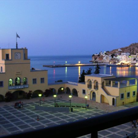 Atlantis Hotel Kárpatos Exterior foto
